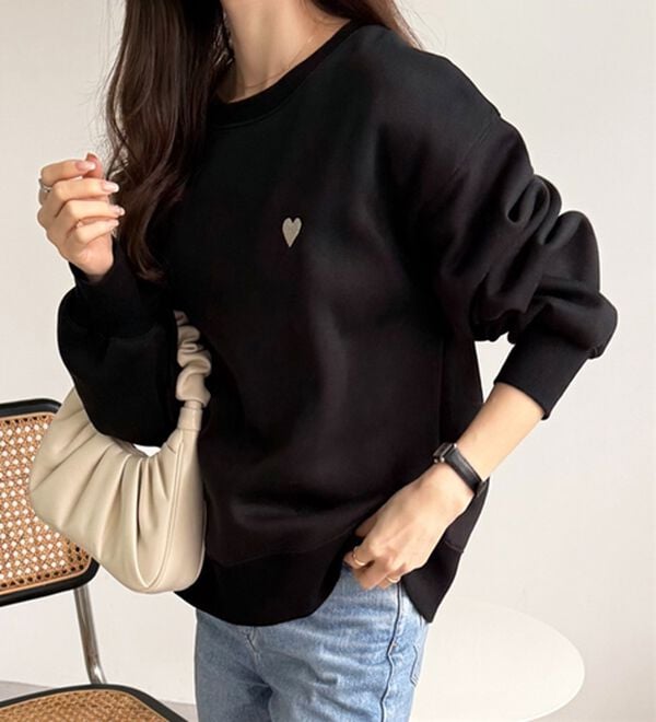 GeeRA（ジーラ）の「ロゴ＆ハート刺しゅう裏起毛スウェット（トレーナー・スウェット）」｜詳細画像