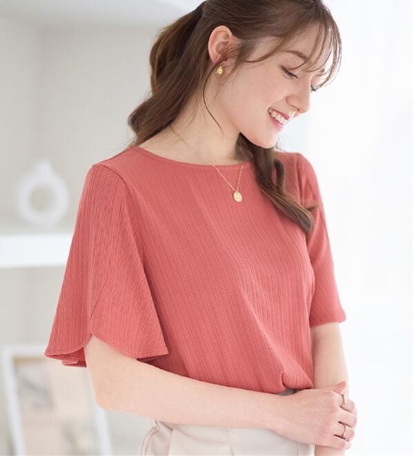 alotta（アロッタ）の「【4つの機能付】ひんやりチューリップ袖ブラウスTシャツ（カットソー）」｜コーラルピンク
