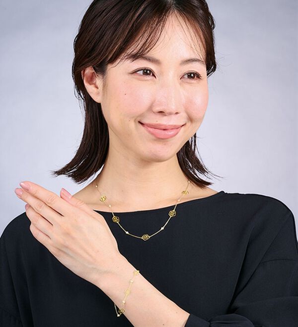 BELLUNA（ベルーナ）の「１０金透かしバラチェーンネックレス（ネックレス・ペンダント）」｜詳細画像