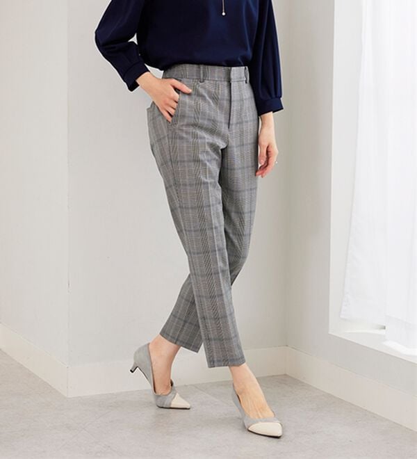 BELLUNA（ベルーナ）の「サマ見え！美脚テーパードパンツ（テーパードパンツ）」｜詳細画像