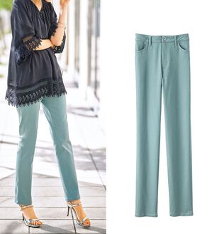 BELLUNA（ベルーナ）の「ヒンヤリ速乾！綿サテンストレッチカラーパンツ（フルレングスパンツ）」｜セージ