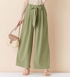 alotta（アロッタ）の「【４つの機能付】ひんやり共布リボン付ワイドパンツ（ワイドパンツ・ガウチョ）」｜リーフグリーン