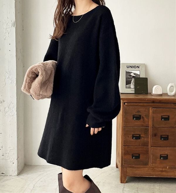 GeeRA（ジーラ）の「ボートネックミニ丈ニットワンピース（ニットワンピース）」｜詳細画像