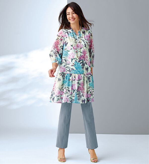 BELLUNA（ベルーナ）の「花束舞うふんわり袖プリントチュニック（チュニック）」｜詳細画像