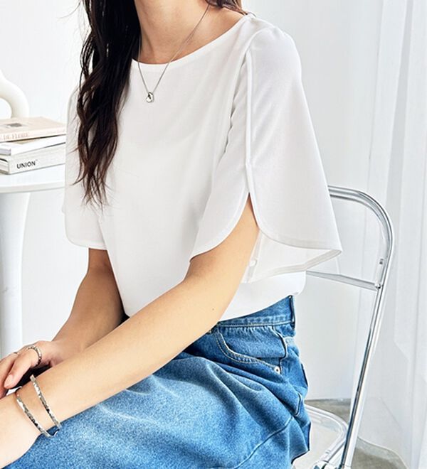 GeeRA（ジーラ）の「スリット入りフレアースリーブＴブラウス（ブラウス）」｜詳細画像