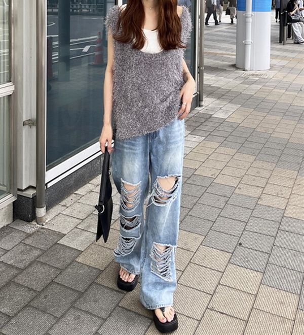 GeeRA（ジーラ）の「オリジナルパットダメージワイドデニム（ワイドパンツ・ガウチョ）」｜詳細画像