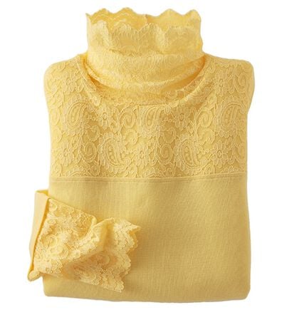 BELLUNA（ベルーナ）の「レース使い吸湿発熱プルオーバー（カットソー）」