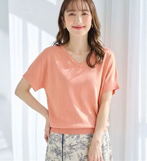 alotta（アロッタ）の「ゆるっと涼やかＶネックプルオーバー（ニット・セーター）」｜コーラルオレンジ