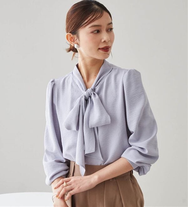 RANAN（ラナン）の「【UV・イージーケア機能付】ボウタイリボンブラウス（ブラウス）」｜詳細画像