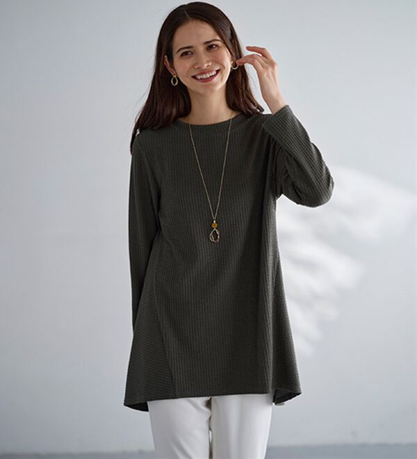 BELLUNA（ベルーナ）の「ふくれ素材フレアーデザインストレッチチュニック（チュニック）」｜詳細画像