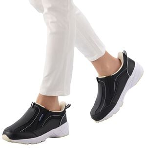 「スッと履ける軽量快適ウォーキングシューズ（スリッポン）」｜ブラック