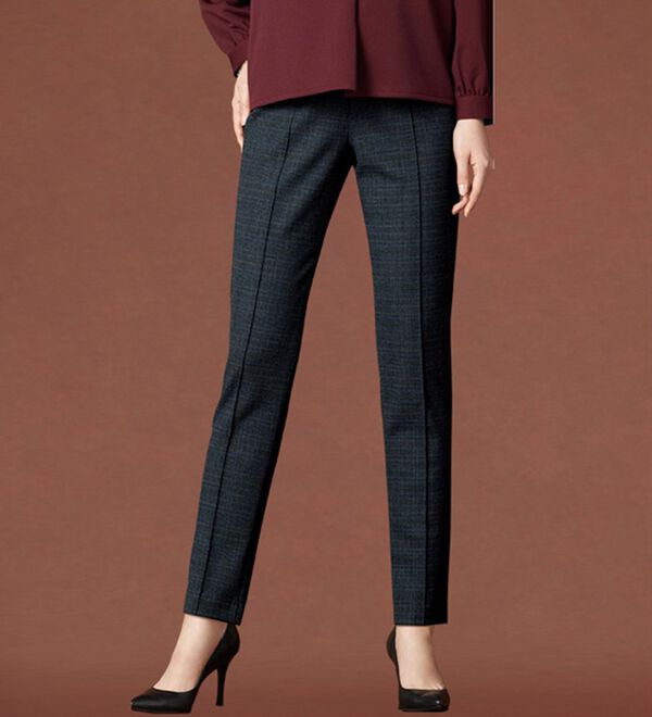 BELLUNA（ベルーナ）の「ソフトタッチ上品美ピンタックパンツ（フルレングスパンツ）」｜詳細画像