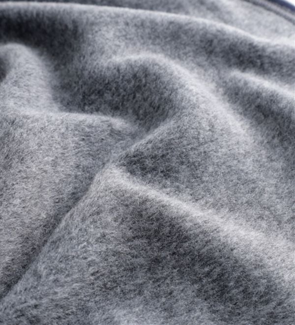 BELLUNA（ベルーナ）の「ふわふわ裏ファーハイネックプルオーバー（カットソー）」｜詳細画像