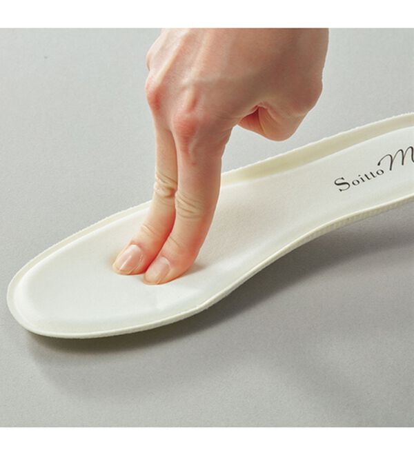 BELLUNA（ベルーナ）の「＜Ｓｏｉｔｔｏ　Ｍｅ＞ニットスリッポンシューズ（スリッポン）」｜詳細画像