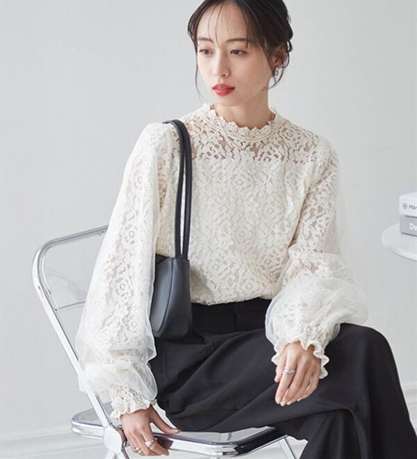 RANAN（ラナン）の「チュールドッキングフラワーレースキャンディースリーブブラウス（ブラウス）」｜アイボリー