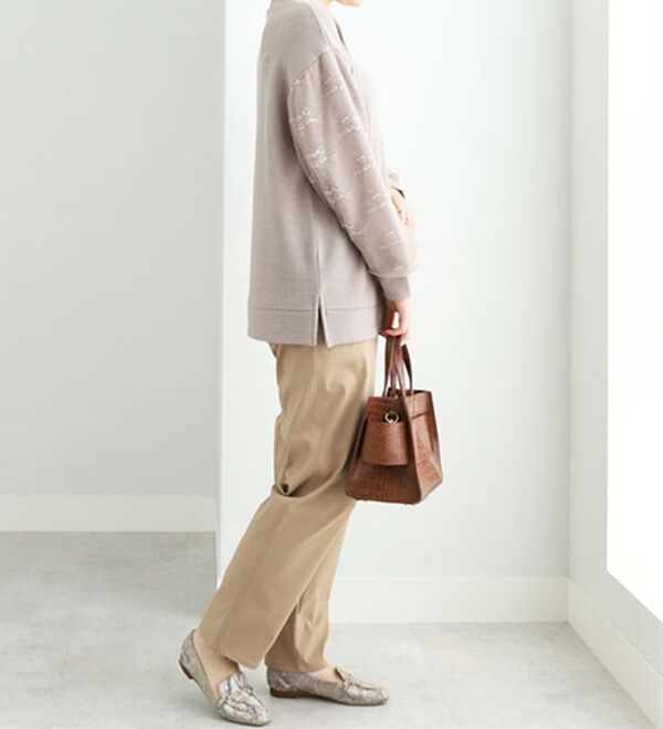 BELLUNA（ベルーナ）の「袖チュール使いハイネックプルオーバー（カットソー）」｜詳細画像