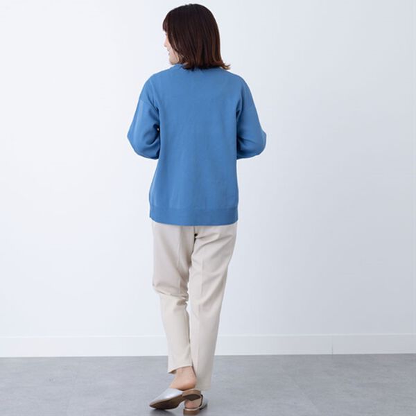 BELLUNA（ベルーナ）の「ロゴ刺しゅうニットプルオーバー（ニット・セーター）」｜詳細画像