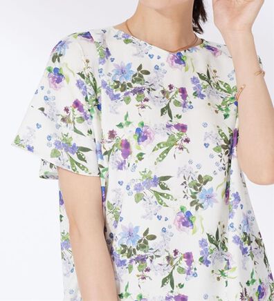 BELLUNA（ベルーナ）の「〈日比谷花壇〉袖フリルデザインブラウス（ブラウス）」