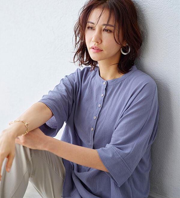 BELLUNA（ベルーナ）の「綿１００％ワッシャー素材ゆったりドルマンブラウス（ブラウス）」｜詳細画像