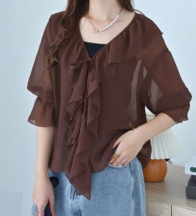 Viola e Viola（ヴィオラ エ ヴィオラ）の「前開きフリルブラウス（ブラウス）」