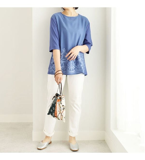 BELLUNA（ベルーナ）の「異素材切替裾刺しゅうチュニック（チュニック）」｜詳細画像