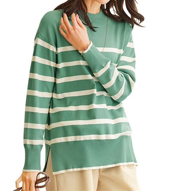 BELLUNA（ベルーナ）の「もちもち素材ハイネックニットプルオーバー（ニット・セーター）」｜セージ／オフ白