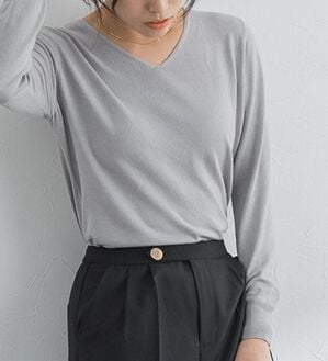 Pierrot（ピエロ）の「【洗濯機で洗える】ネックが選べるシルクタッチニット（ニット・セーター）」｜グレー