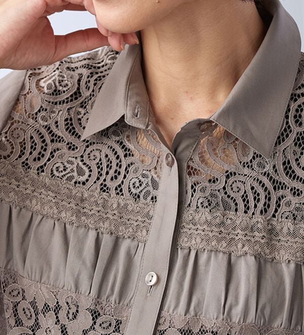 BELLUNA（ベルーナ）の「綿１００％レース切替オーバーブラウス（チュニック）」｜詳細画像