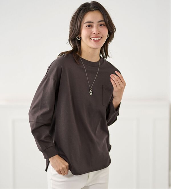 BELLUNA（ベルーナ）の「吸湿発熱ポンチ素材袖切替プルオーバー（カットソー）」｜詳細画像