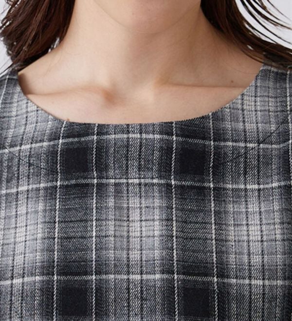 BELLUNA（ベルーナ）の「ゆったりギャザーポケット付ワンピース（その他ワンピース）」｜詳細画像