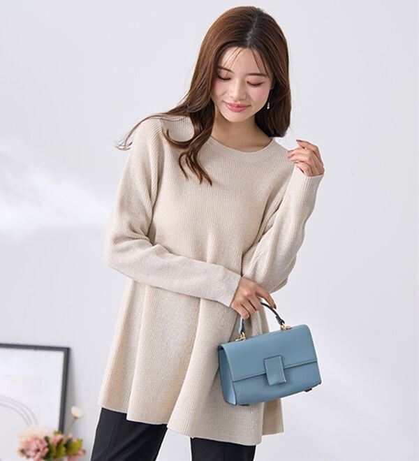 BELLUNA（ベルーナ）の「ラメ入りあぜ編フレアーニットチュニック（ニット・セーター）」｜詳細画像