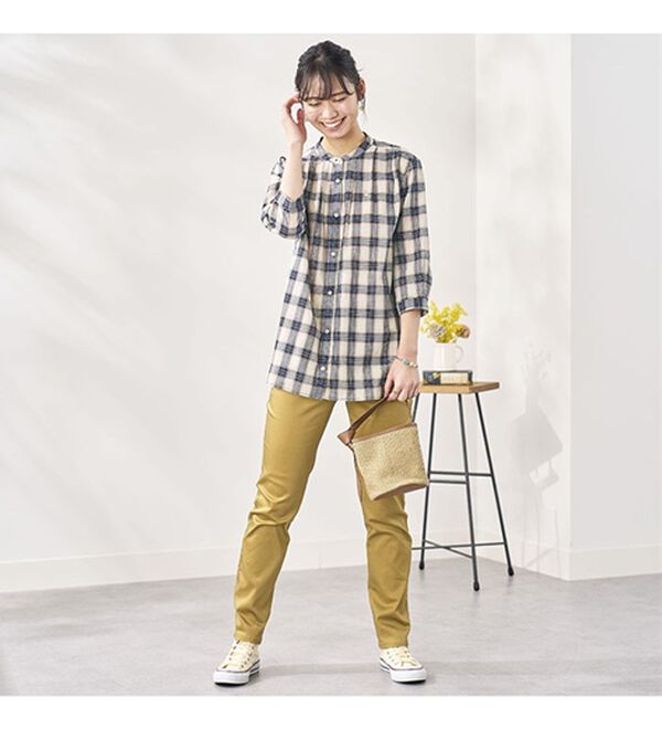 BELLUNA（ベルーナ）の「綿１００％刺しゅうデザインシャツ（シャツ）」｜詳細画像