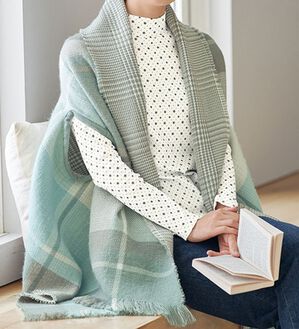 BELLUNA（ベルーナ）の「ストールにもなるあったかポンチョ（その他ファッション小物）」｜詳細画像