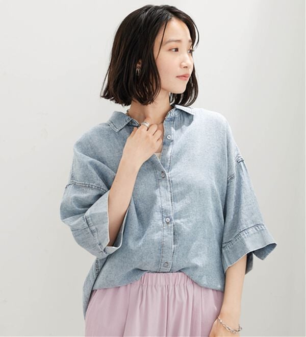 BELLUNA（ベルーナ）の「シアーデニム素材裾タックゆったりシャツ（シャツ）」｜詳細画像