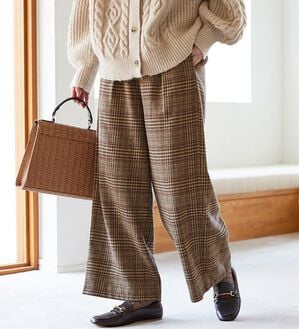 Viola e Viola（ヴィオラ エ ヴィオラ）の「ゆるストレートチェックパンツ（ワイドパンツ・ガウチョ）」｜ブラウン系