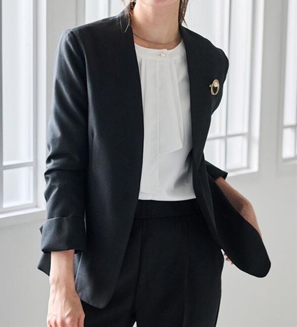 RANAN（ラナン）の「【選べる衿】洗える！春夏ロングシーズン着用可能ベーシック２点ライトスーツ（パンツスーツ）」｜詳細画像