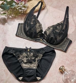 YU'NOW（ユナウ）の「ｔｏ　ｍｅｅブラ＆ショーツ（ブラジャー＆ショーツセット）」｜ブラック