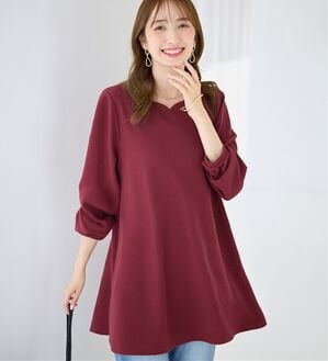 alotta（アロッタ）の「【シワになりにくい】柔らかエンボス素材フレアーロングチュニックＴシャツ（チュニック）」｜ワイン