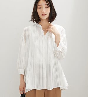 BELLUNA（ベルーナ）の「ドビー素材タック入りシャツチュニック（チュニック）」｜オフ白