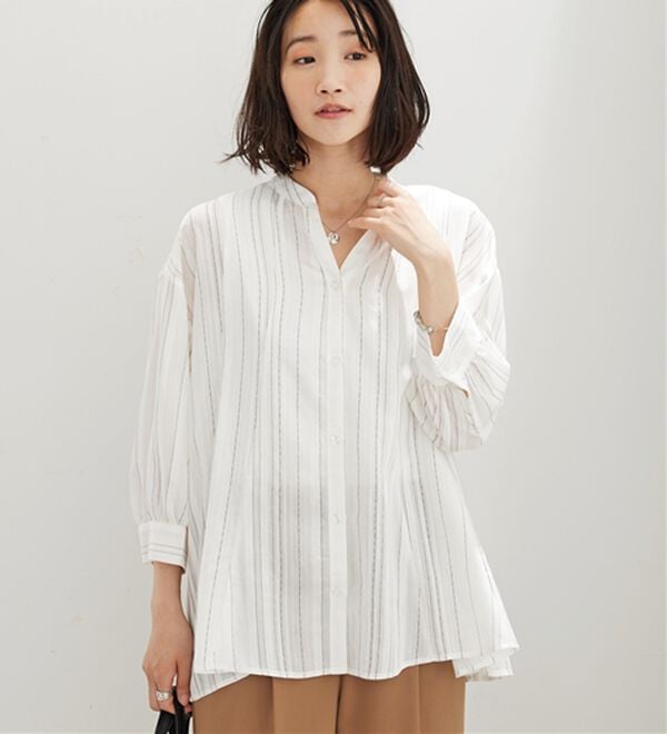 BELLUNA（ベルーナ）の「ドビー素材タック入りシャツチュニック（チュニック）」｜オフ白