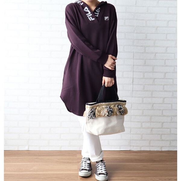 BELLUNA（ベルーナ）の「＜ＦＩＬＡ＞Ｖネックパーカーワンピース（カットソーワンピース）」｜詳細画像