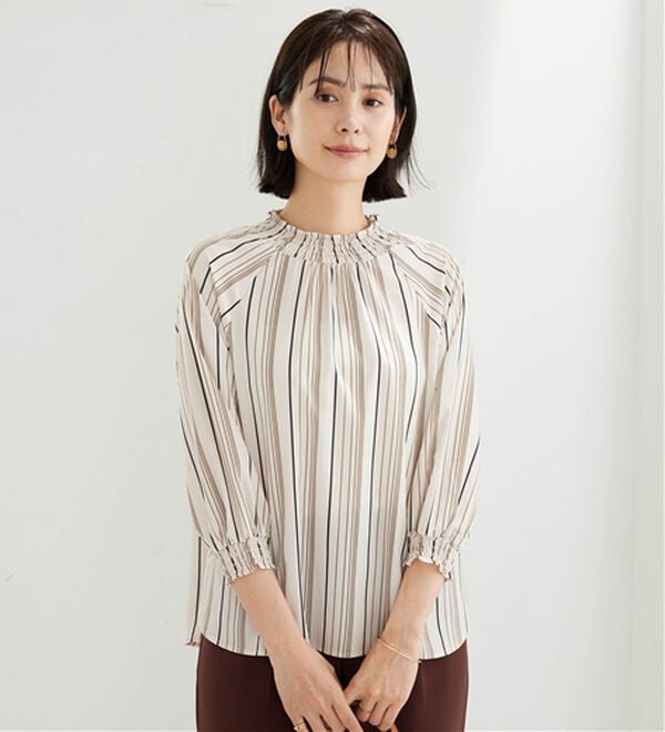 BELLUNA（ベルーナ）の「上品シャーリングドルマンブラウス（ブラウス）」｜詳細画像