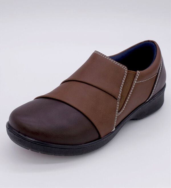 BELLUNA（ベルーナ）の「ゆったり５Ｅ配色美的ラインシューズ（スリッポン）」｜詳細画像