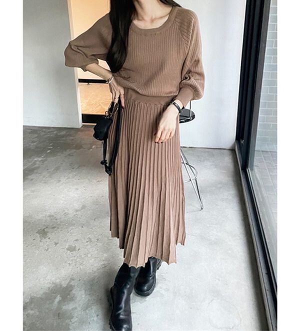 GeeRA（ジーラ）の「前後２ＷＡＹプリーツニットワンピース（ニットワンピース）」｜詳細画像