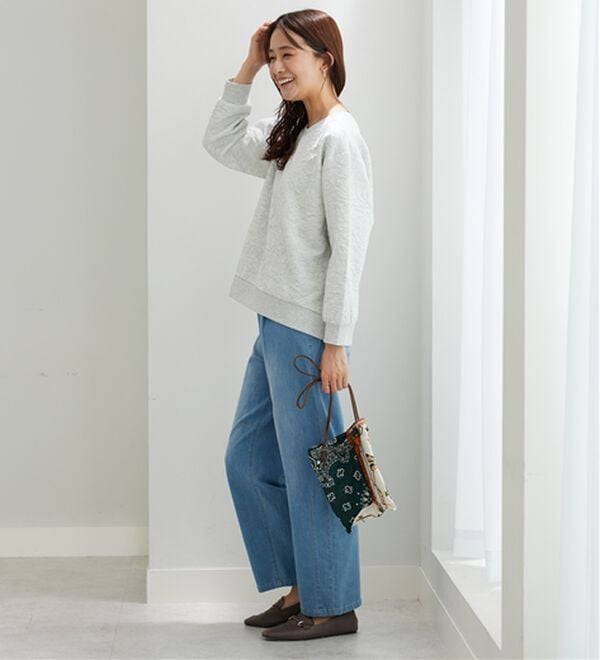 BELLUNA（ベルーナ）の「花柄ふくれジャカード素材プルオーバー（カットソー）」｜詳細画像