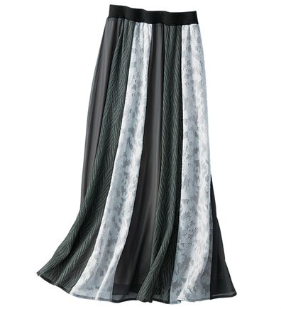 BELLUNA（ベルーナ）の「《普通のスカートじゃ満足できない！》異素材切替デザインスカート（ロングスカート）」