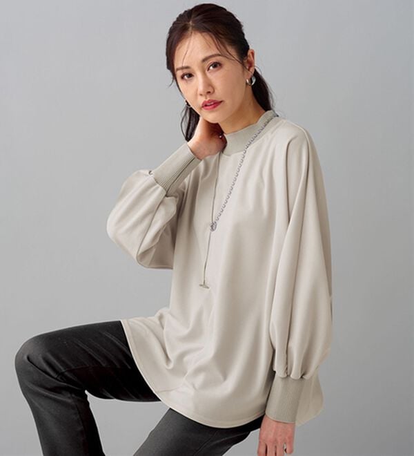 BELLUNA（ベルーナ）の「Ｔシャツ感覚なのにきちんとブラウス見え！カットジョーゼットプルオーバー（ブラウス）」｜トープ
