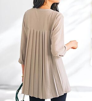 BELLUNA（ベルーナ）の「【新色追加】機能付！バックプリーツチュニック（チュニック）」｜ライトグレー