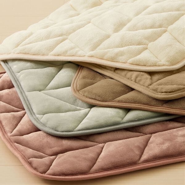 iellio（イエリオ）の「あったかフランネルチェアカバー＜座椅子カバー・こたつ椅子カバー・吸湿発熱・抗菌防臭＞（チェアカバー・チェアパッド）」｜詳細画像