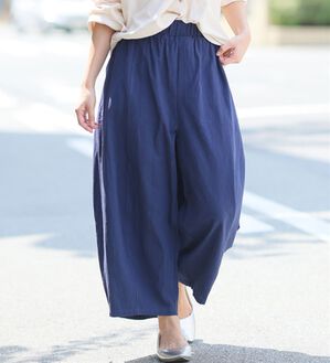 A HAPPY MARILYN（アハッピーマリリン）の「【Ｌ～８Ｌ】綿１００％ さらっと優しいコットン バレルレッグパンツ カーブパンツ 選べる２丈（ワイドパンツ・ガウチョ）」｜ネイビー